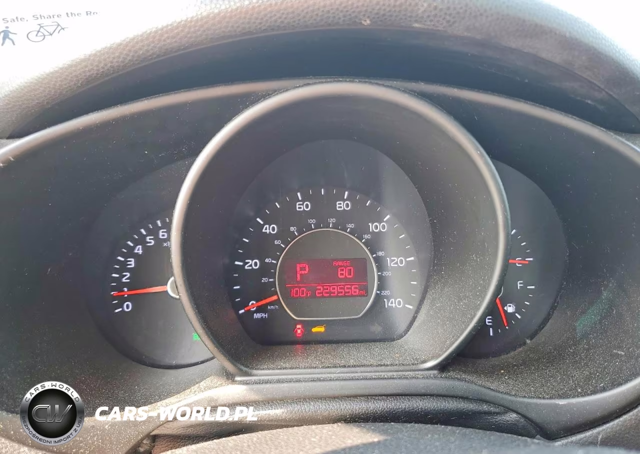 2015 Kia Soul + VIN:KNDJP3A50F7178907 - 9