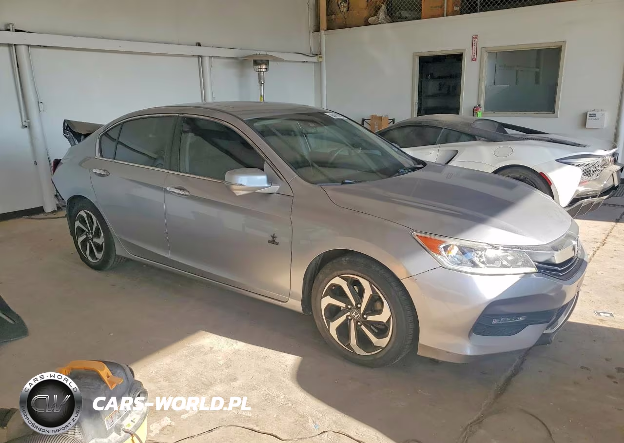 2017 Honda Accord Ex VIN:1HGCR2F04HA196618 - 4