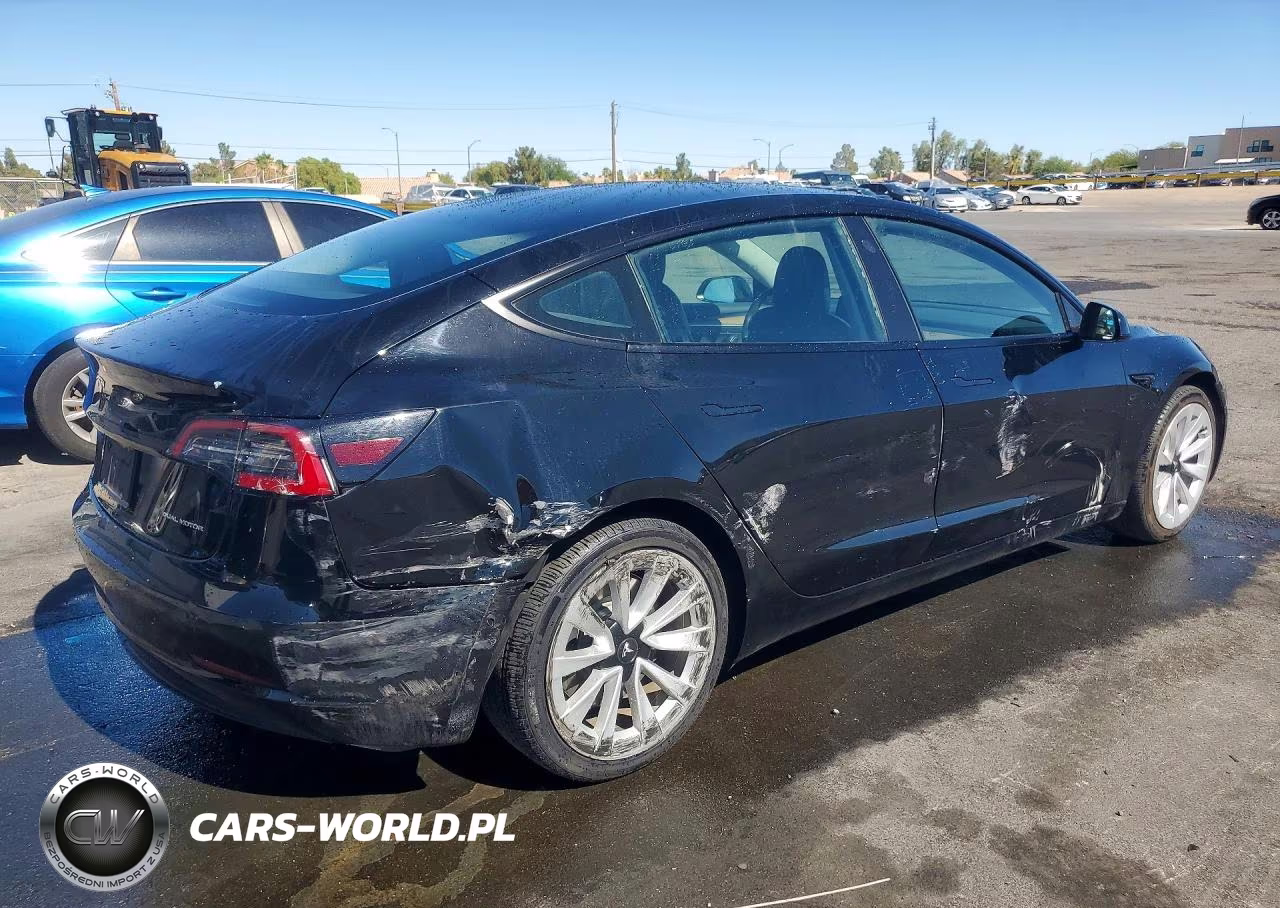 2022 Tesla Model 3 VIN:5YJ3E1EB8NF305124 - 3