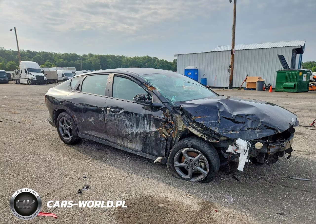 2025 Kia K4 Lxs VIN:3KPFT4DE7SE141687 - 4