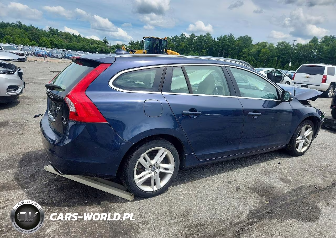 2015 Volvo V60 Premier+ VIN:YV1612SC1F1191533 - 3