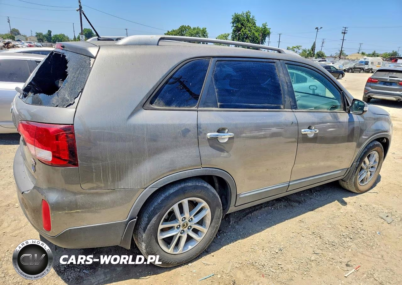 2014 Kia Sorento Lx VIN:5XYKT4A62EG543295 - 3