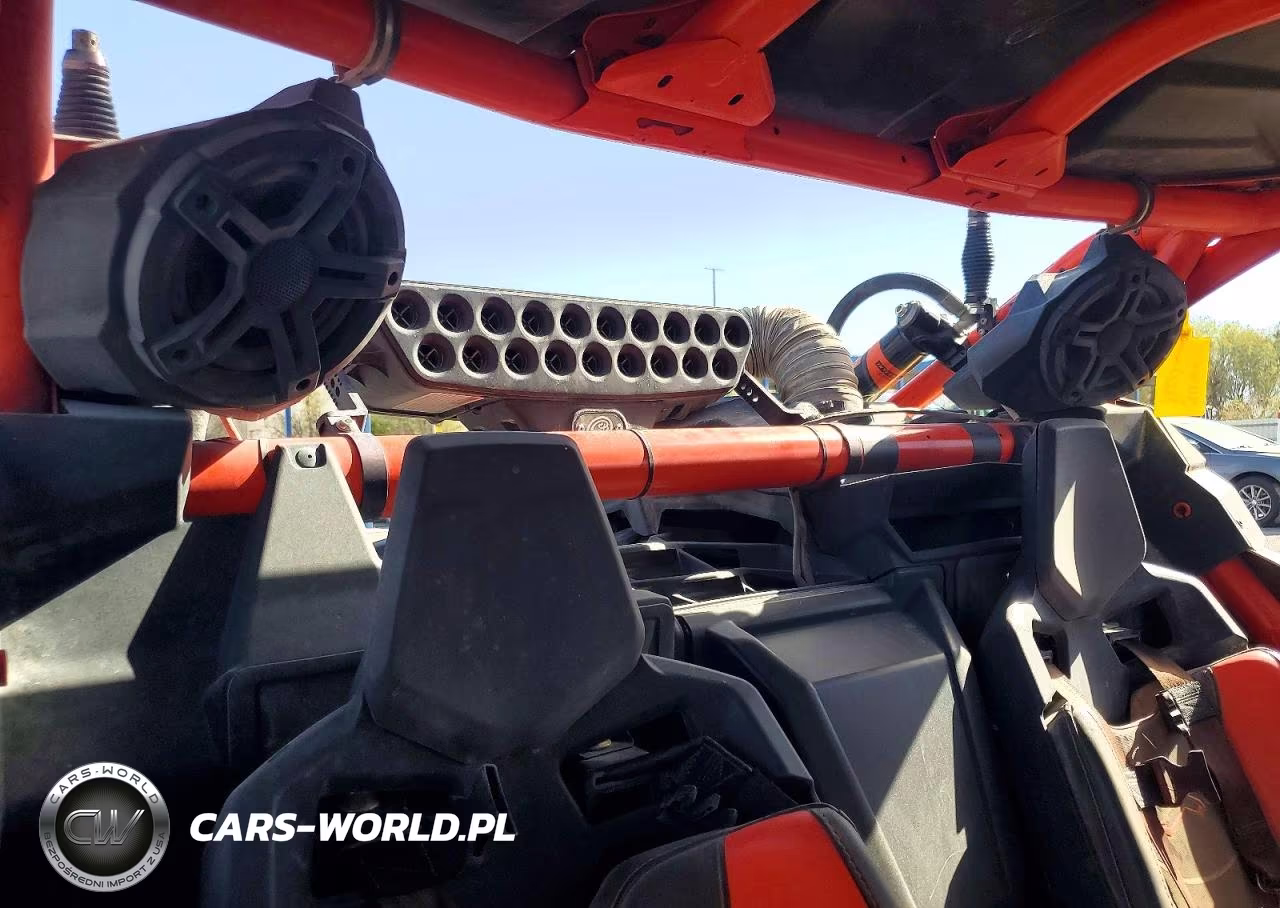 2018 Can-Am Maverick X3 Max X Rs Turbo R VIN:3JBVNAW26JK001642 - 9