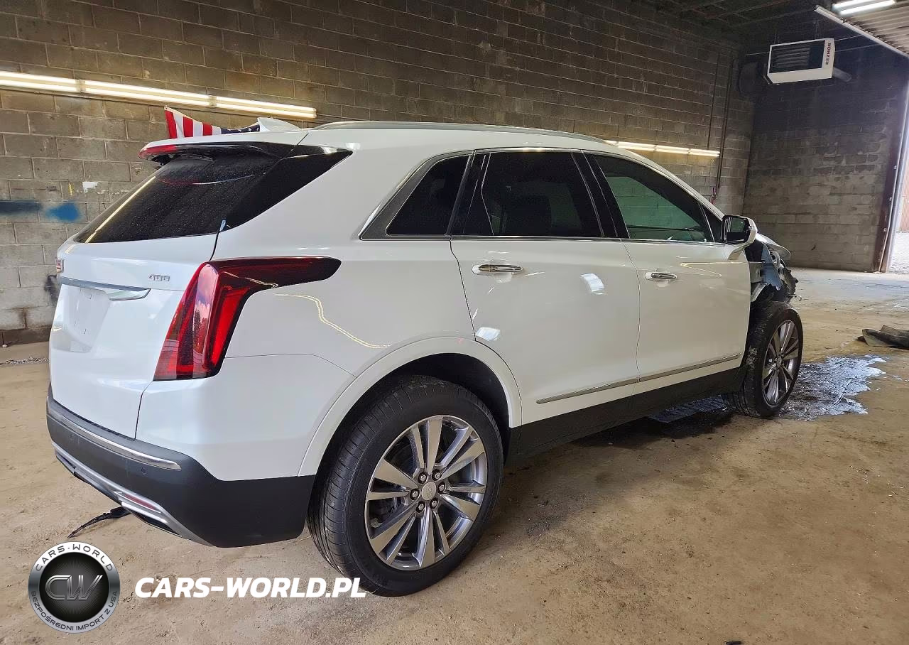 2025 Cadillac Xt5 Premium Luxury VIN:1GYKNDRSXSZ100427 - 3