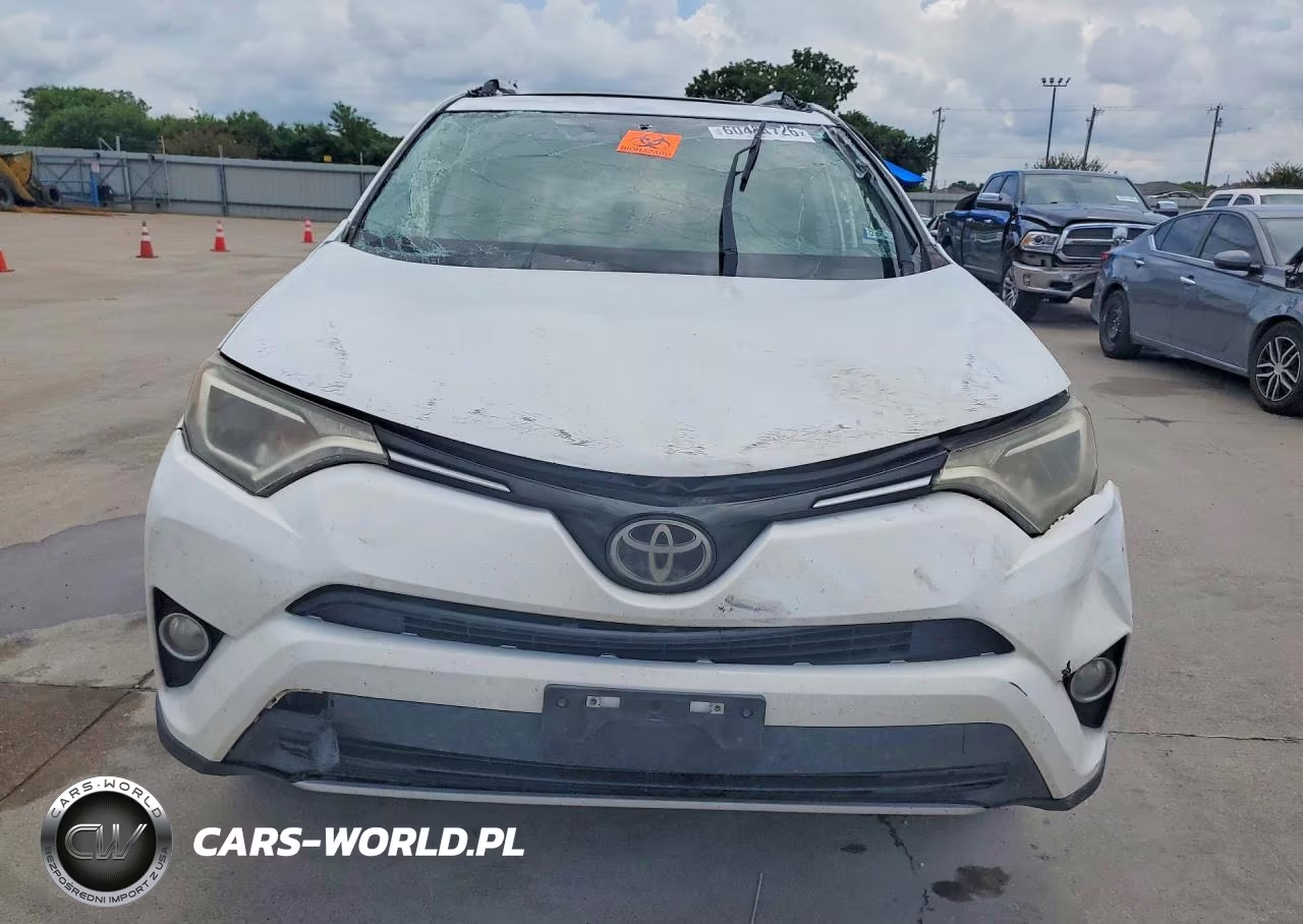 2018 Toyota Rav4 Xle VIN:2T3WFREV4JW445078 - 5