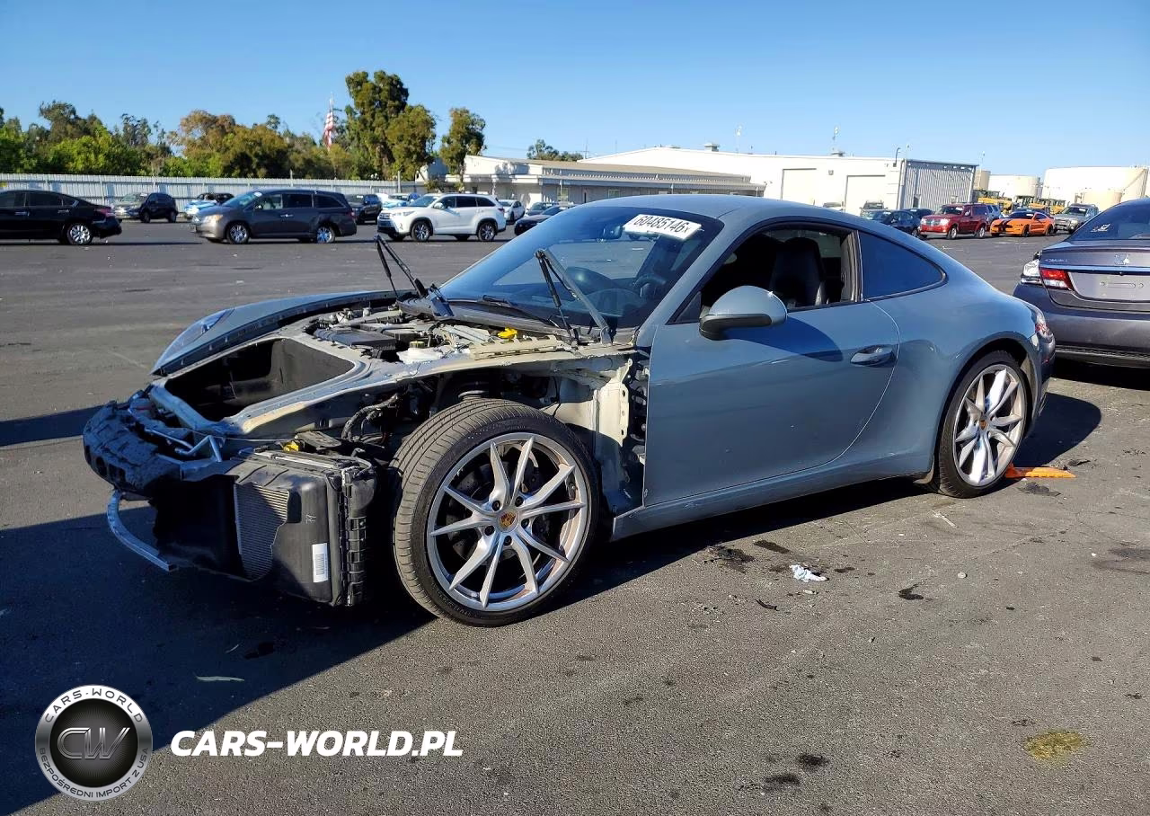 2018 Porsche 911 Carrera