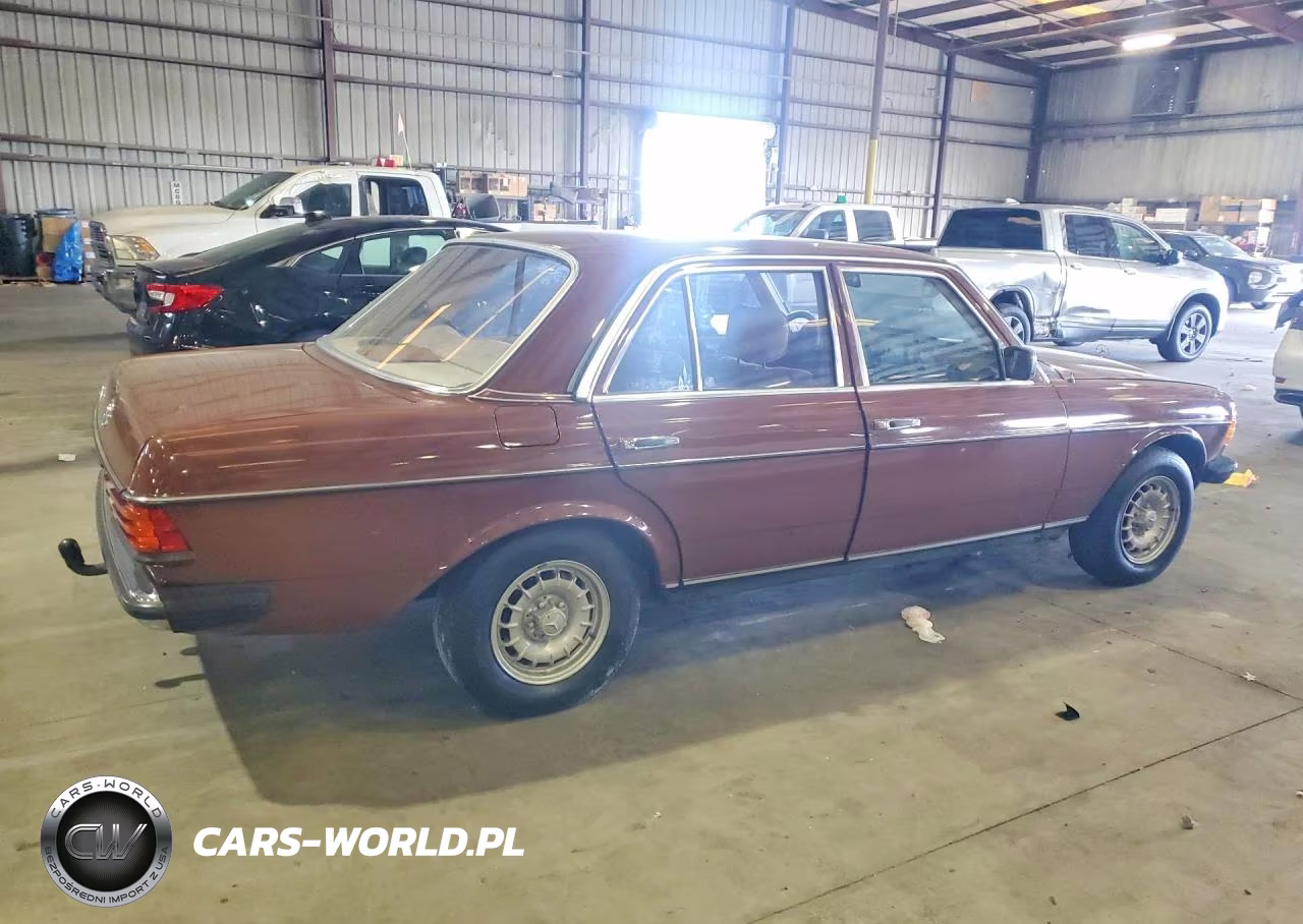 1984 Mercedes-Bez 240D VIN:WDB1231231A136864 - 3