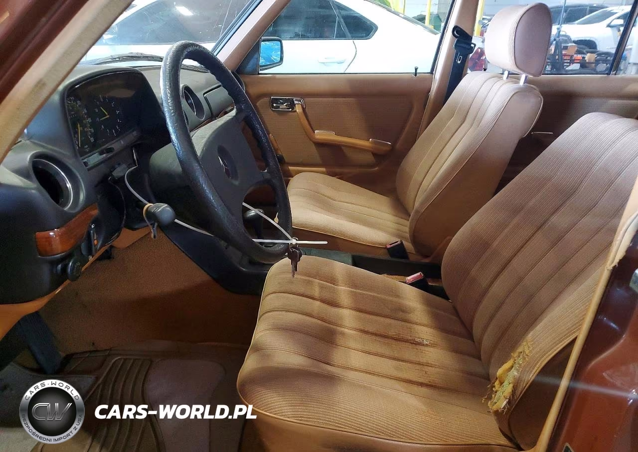 1984 Mercedes-Bez 240D VIN:WDB1231231A136864 - 7