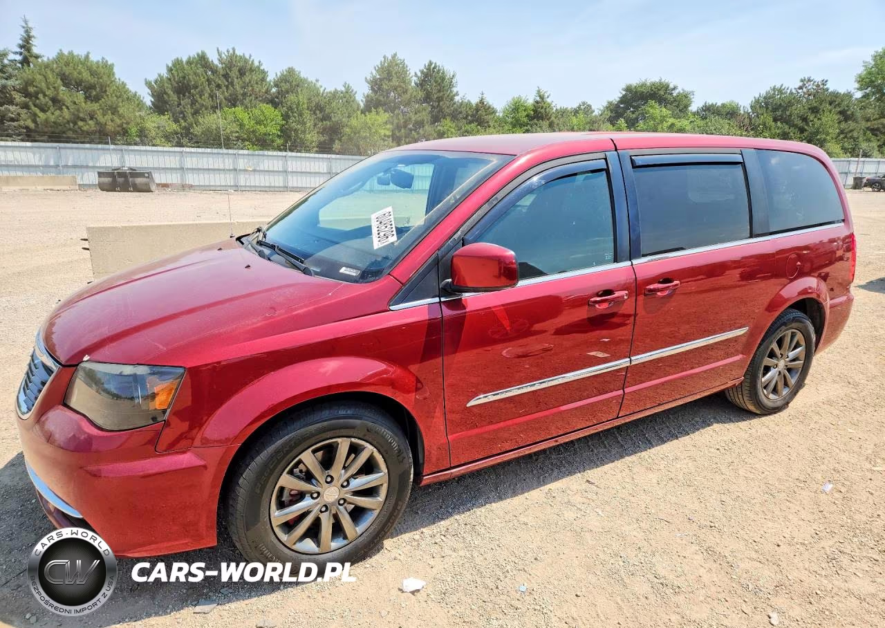2015 Chrysler Town & Country S