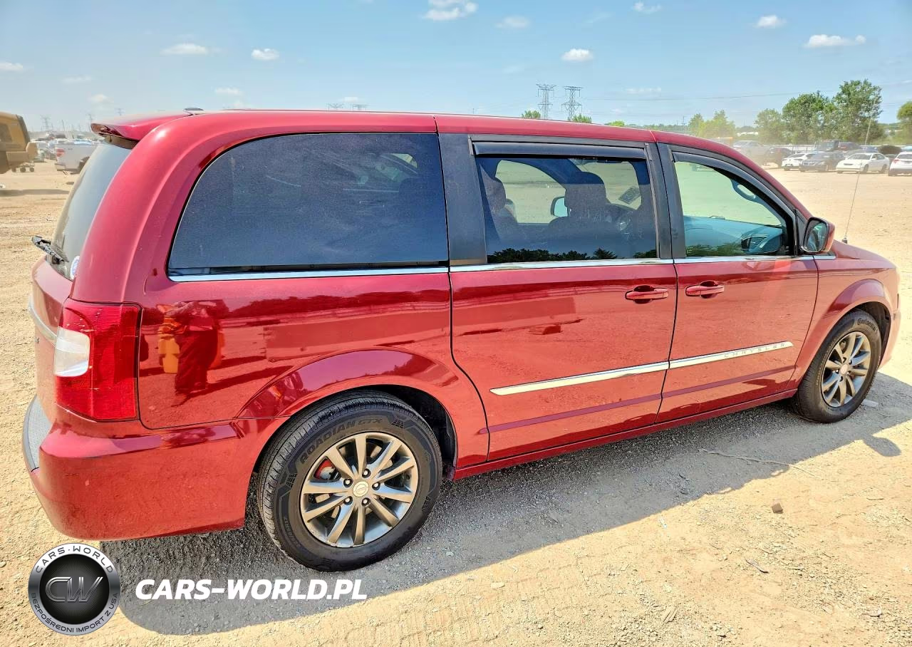 2015 Chrysler Town & Country S VIN:2C4RC1HG2FR754439 - 3