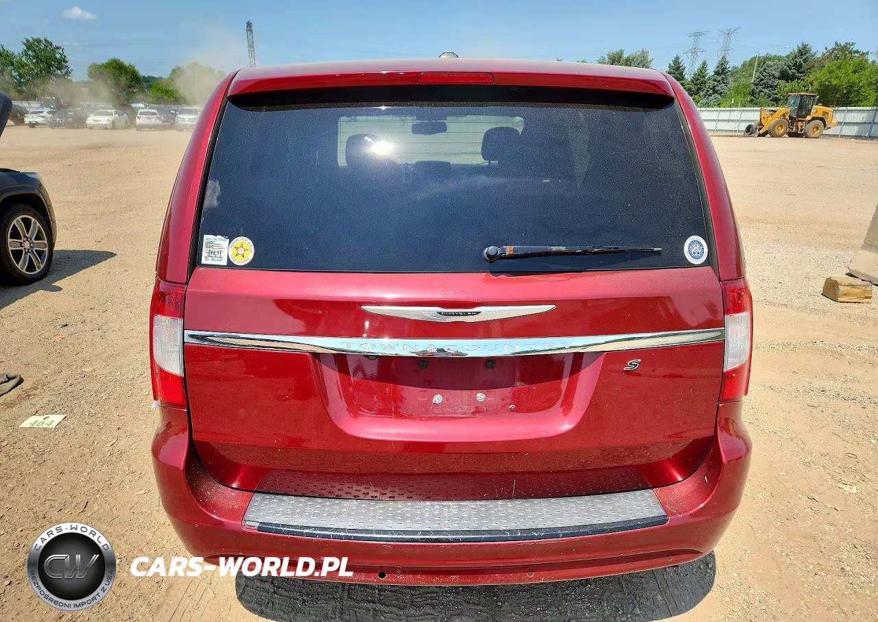 2015 Chrysler Town & Country S VIN:2C4RC1HG2FR754439 - 6