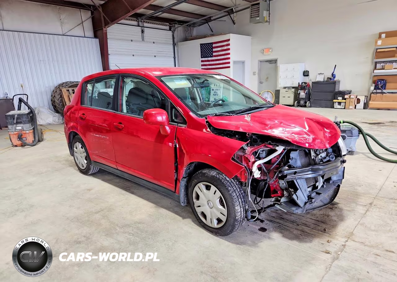 2010 Nissan Versa 1.8 S VIN:3N1BC1CP4AL376593 - 4