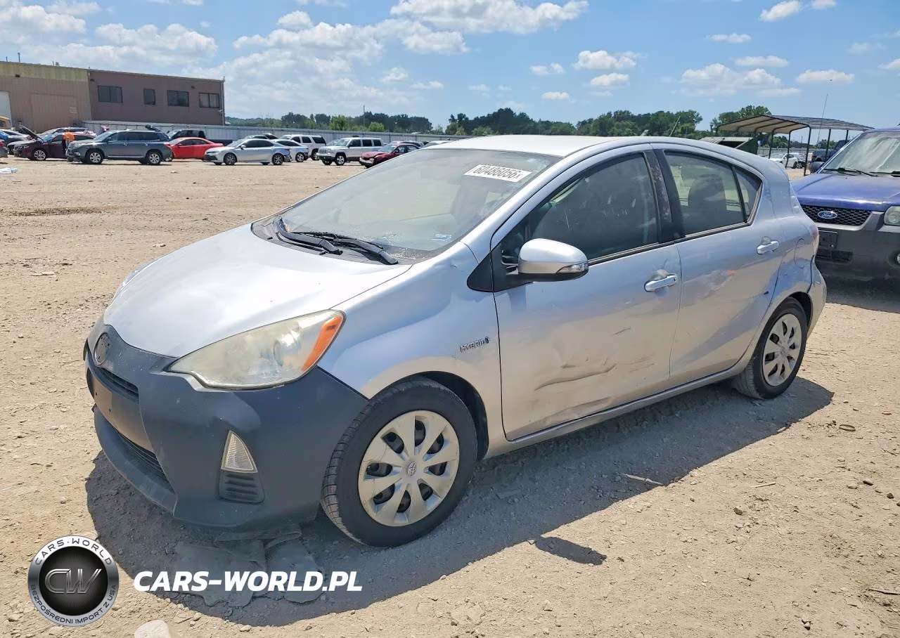 2013 Toyota Prius C Two