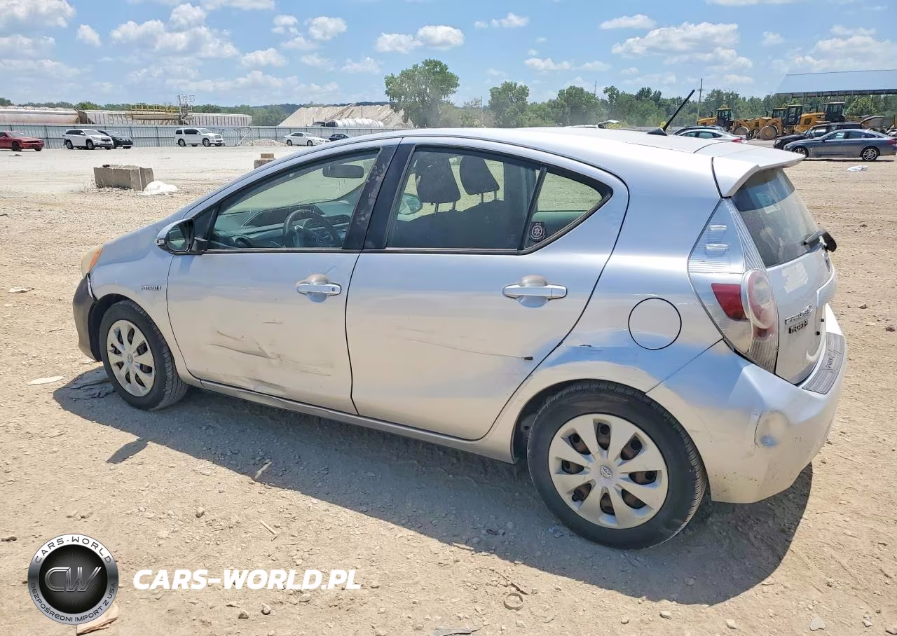 2013 Toyota Prius C Two VIN:JTDKDTB32D1533246 - 2