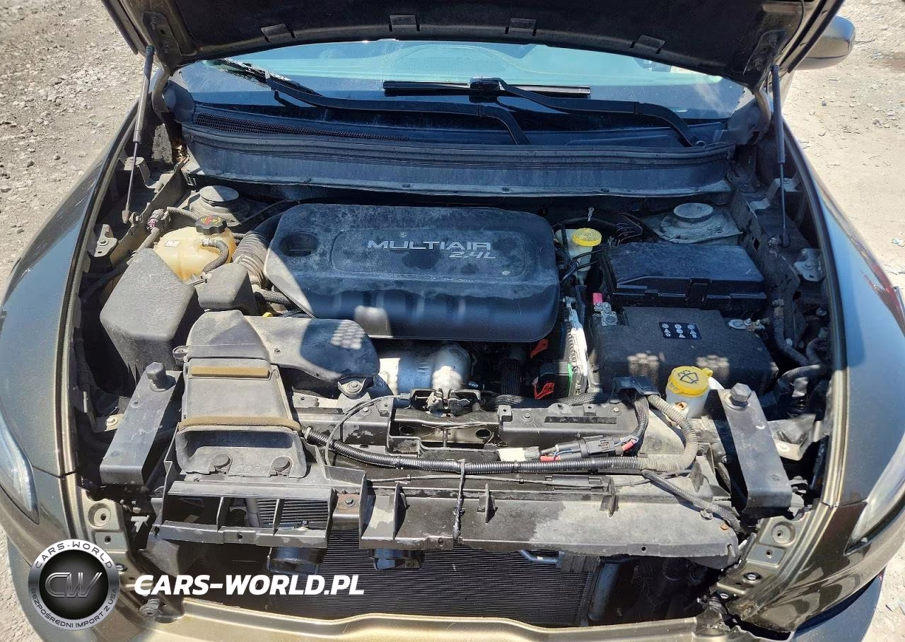 2015 Jeep Cherokee Latitude VIN:1C4PJMCB4FW784687 - 12