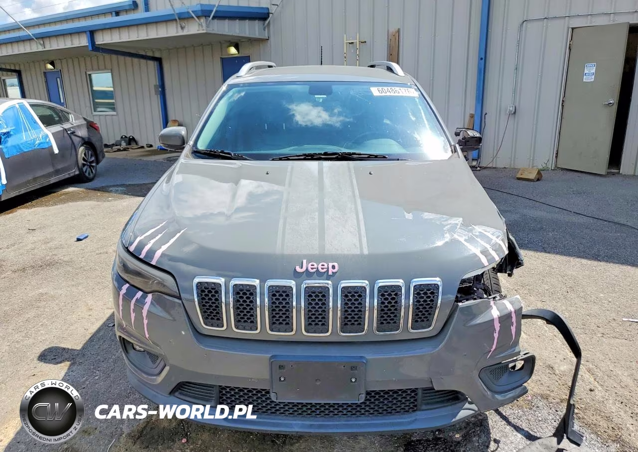 2019 Jeep Cherokee Latitude Plus VIN:1C4PJMLB7KD354819 - 5