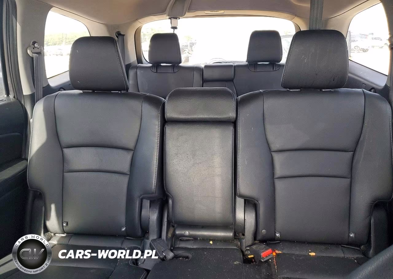 2017 Honda Pilot Touring VIN:5FNYF5H96HB045572 - 10