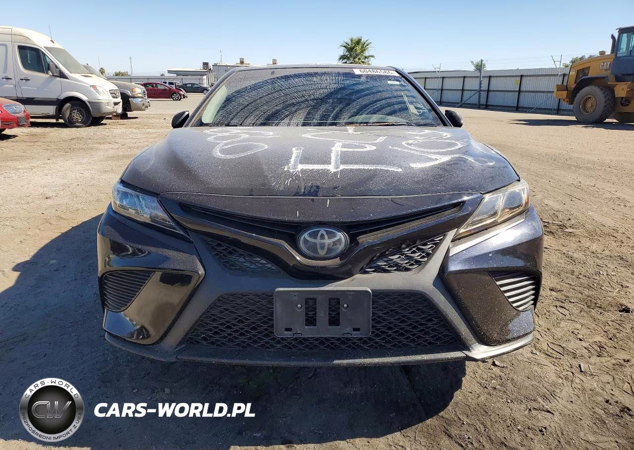 2018 Toyota Camry Se VIN:JTNB11HK7J3004110 - 5