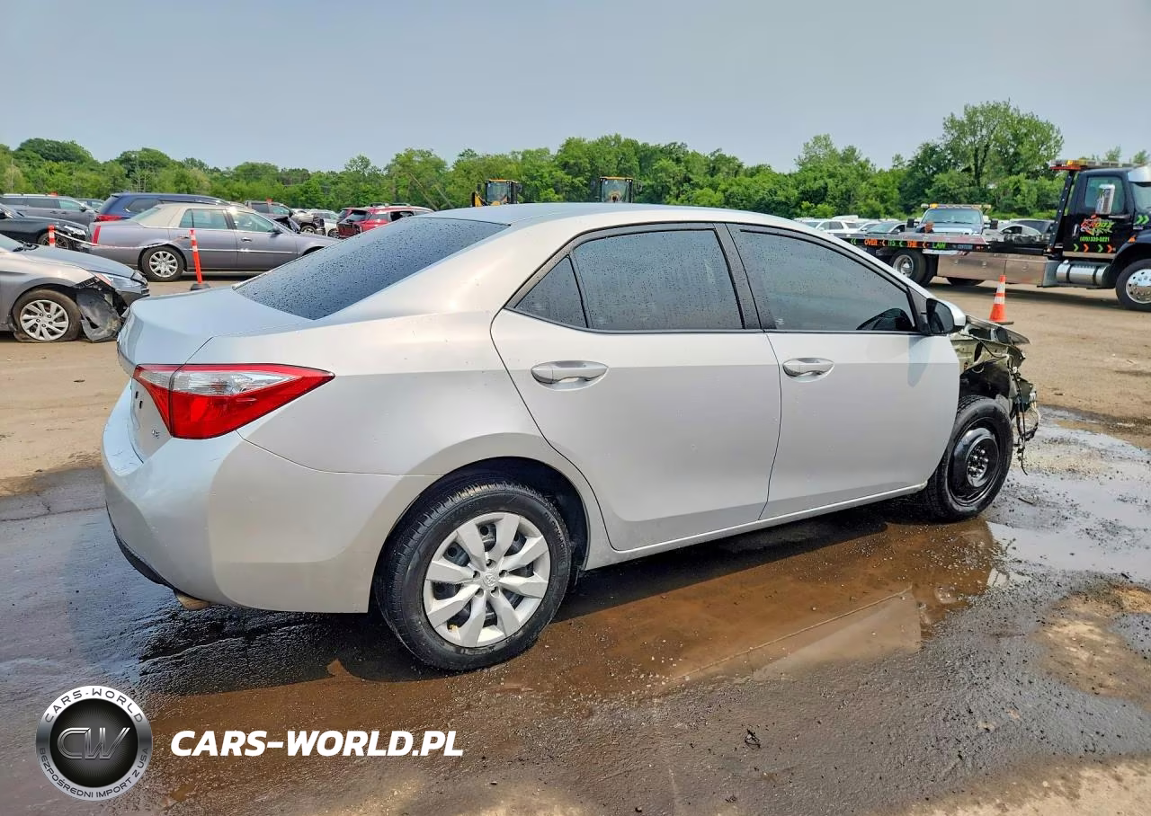 2016 Toyota Corolla Le VIN:2T1BURHE6GC723322 - 3