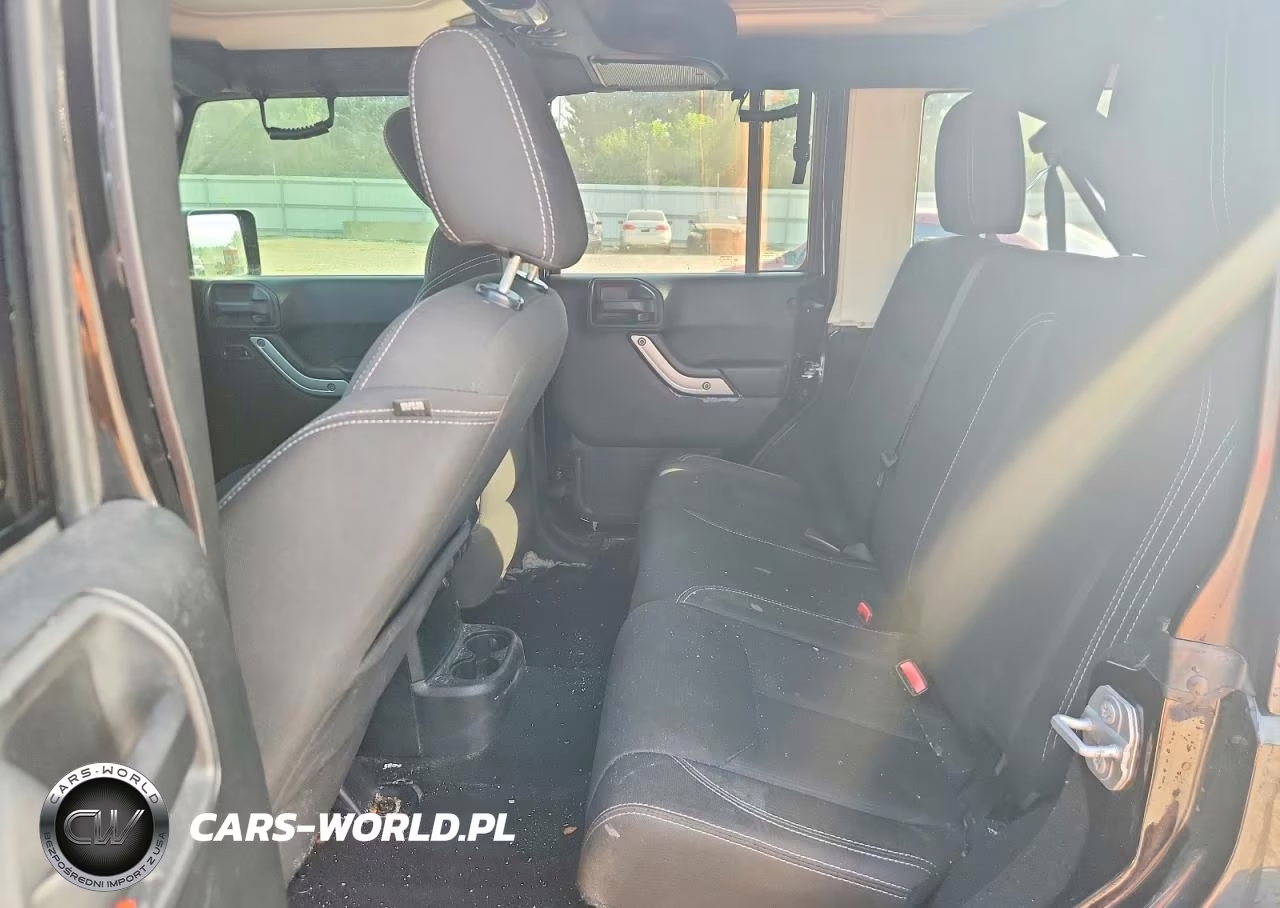 2017 Jeep Wrangler Unlimited Sahara VIN:1C4HJWEG3HL573185 - 10