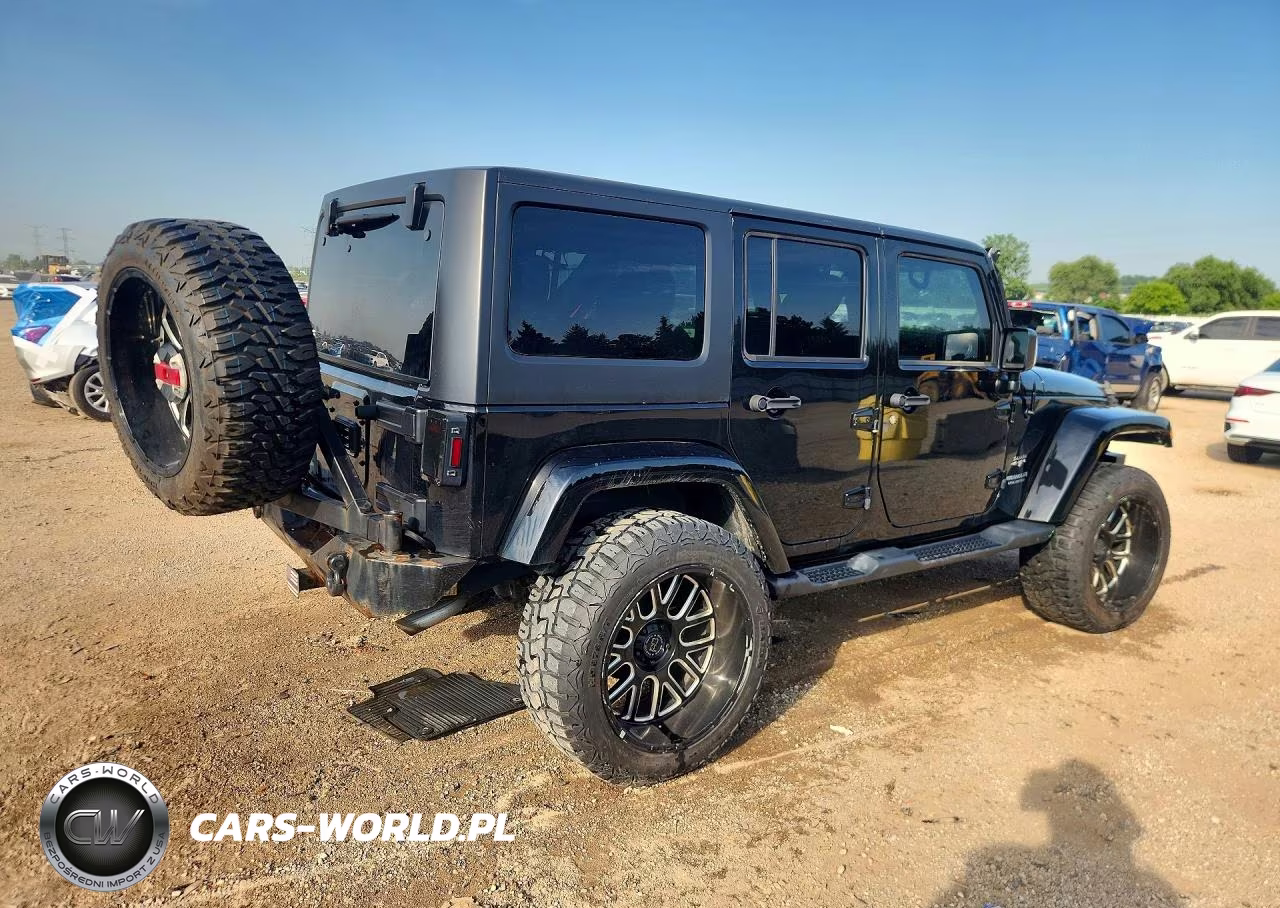 2017 Jeep Wrangler Unlimited Sahara VIN:1C4HJWEG3HL573185 - 3