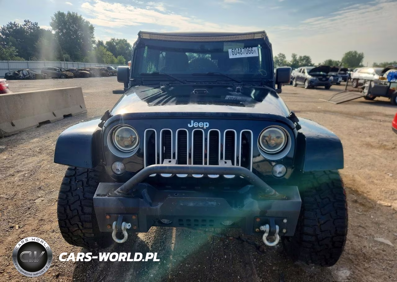 2017 Jeep Wrangler Unlimited Sahara VIN:1C4HJWEG3HL573185 - 5