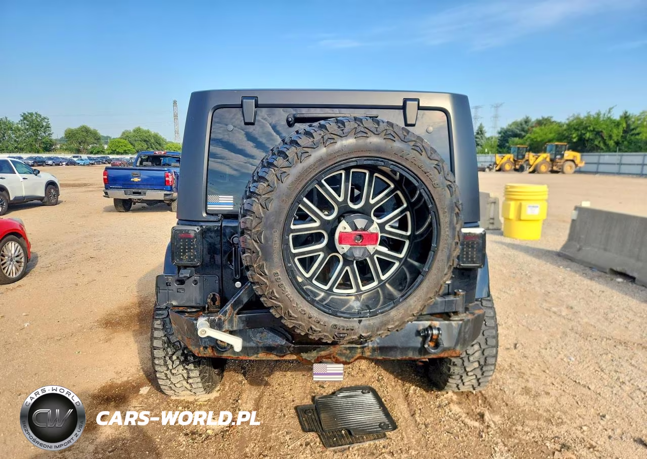 2017 Jeep Wrangler Unlimited Sahara VIN:1C4HJWEG3HL573185 - 6