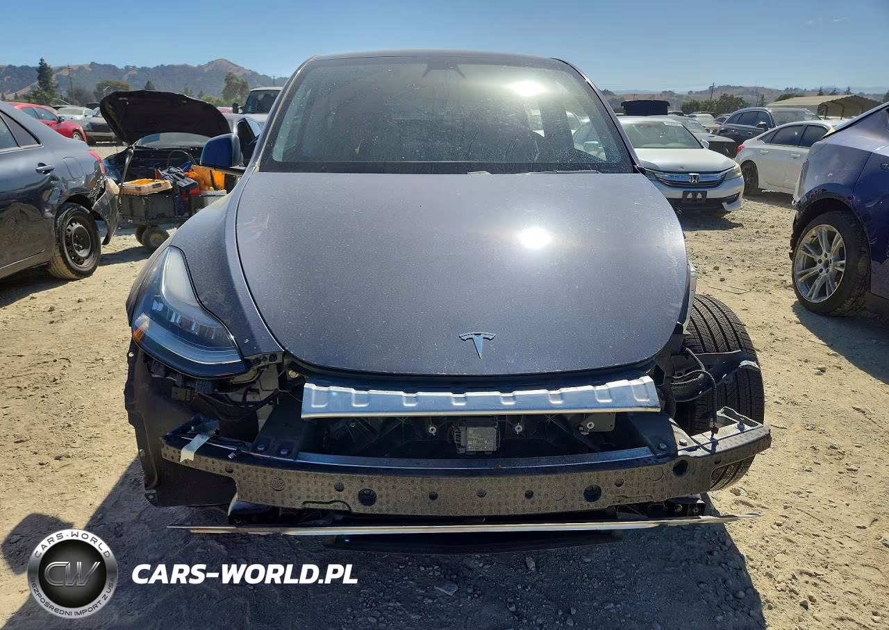 2020 Tesla Model Y VIN:5YJYGDEEXLF057631 - 5