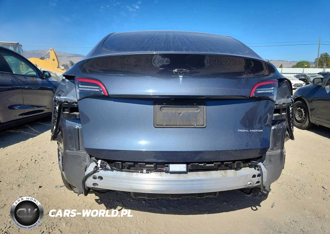2020 Tesla Model Y VIN:5YJYGDEEXLF057631 - 6