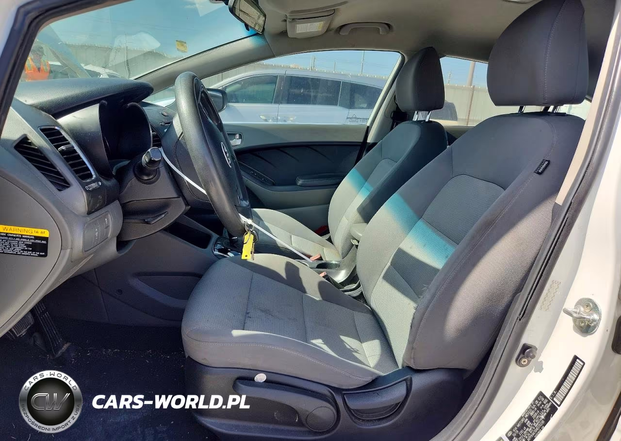 2017 Kia Forte Lx VIN:3KPFK4A70HE070298 - 7