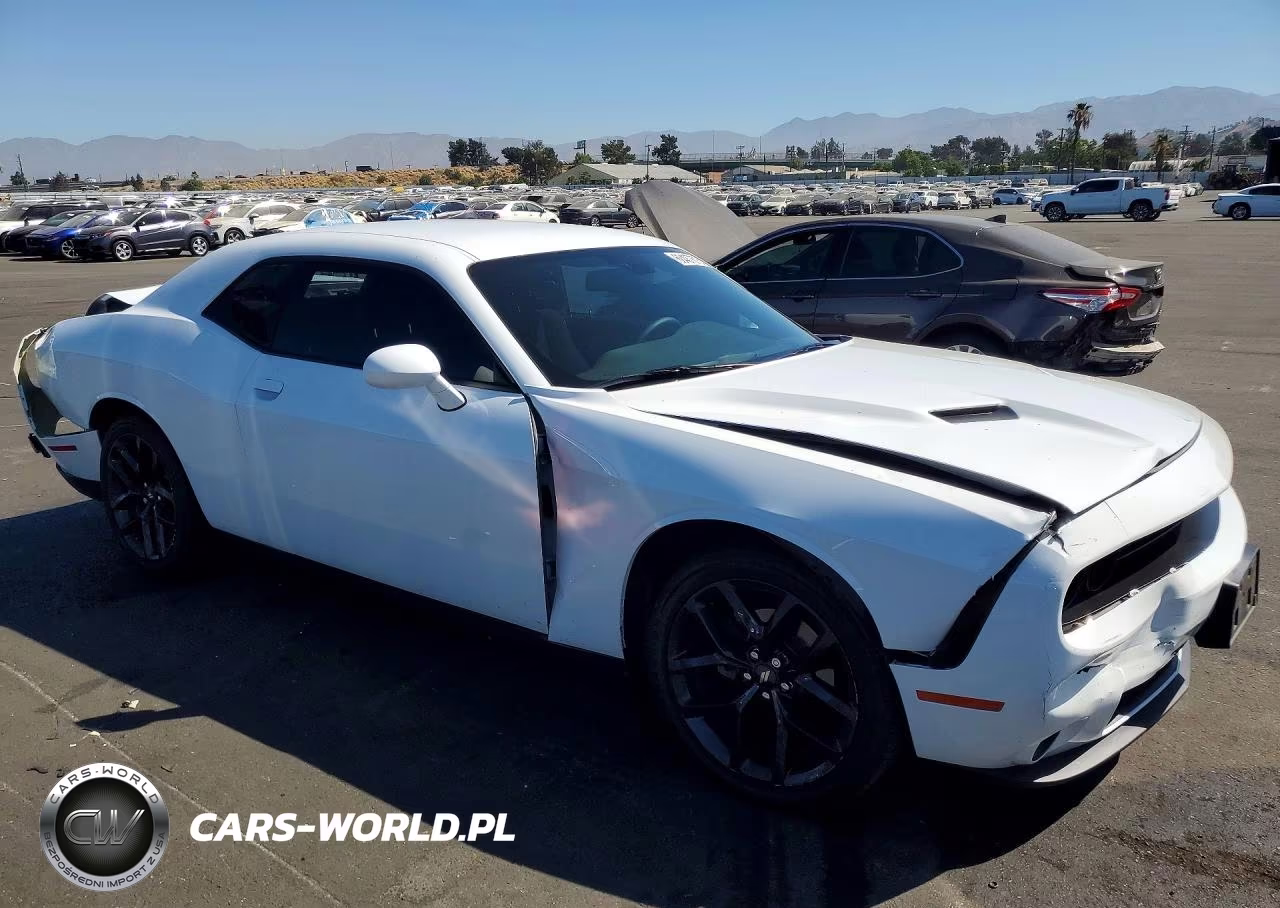 2021 Dodge Challenger Sxt VIN:2C3CDZAG3MH503383 - 4