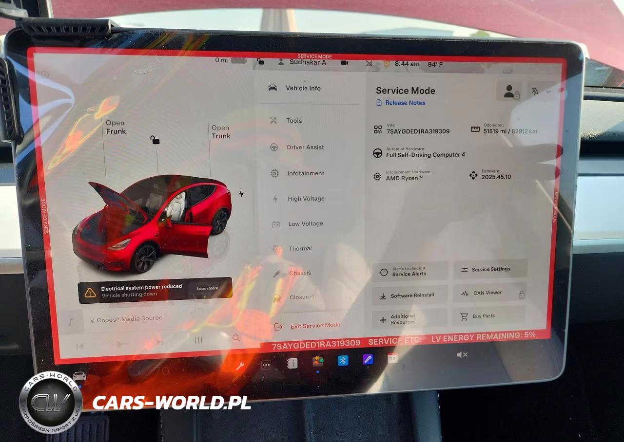 2024 Tesla Model Y VIN:7SAYGDED1RA319309 - 9