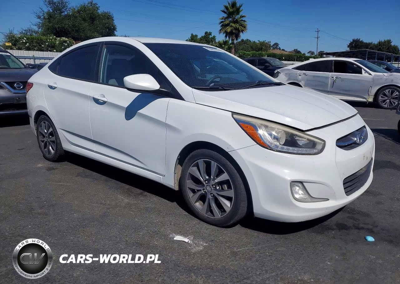 2015 Hyundai Accent Gls VIN:KMHCU4AE0FU923966 - 4
