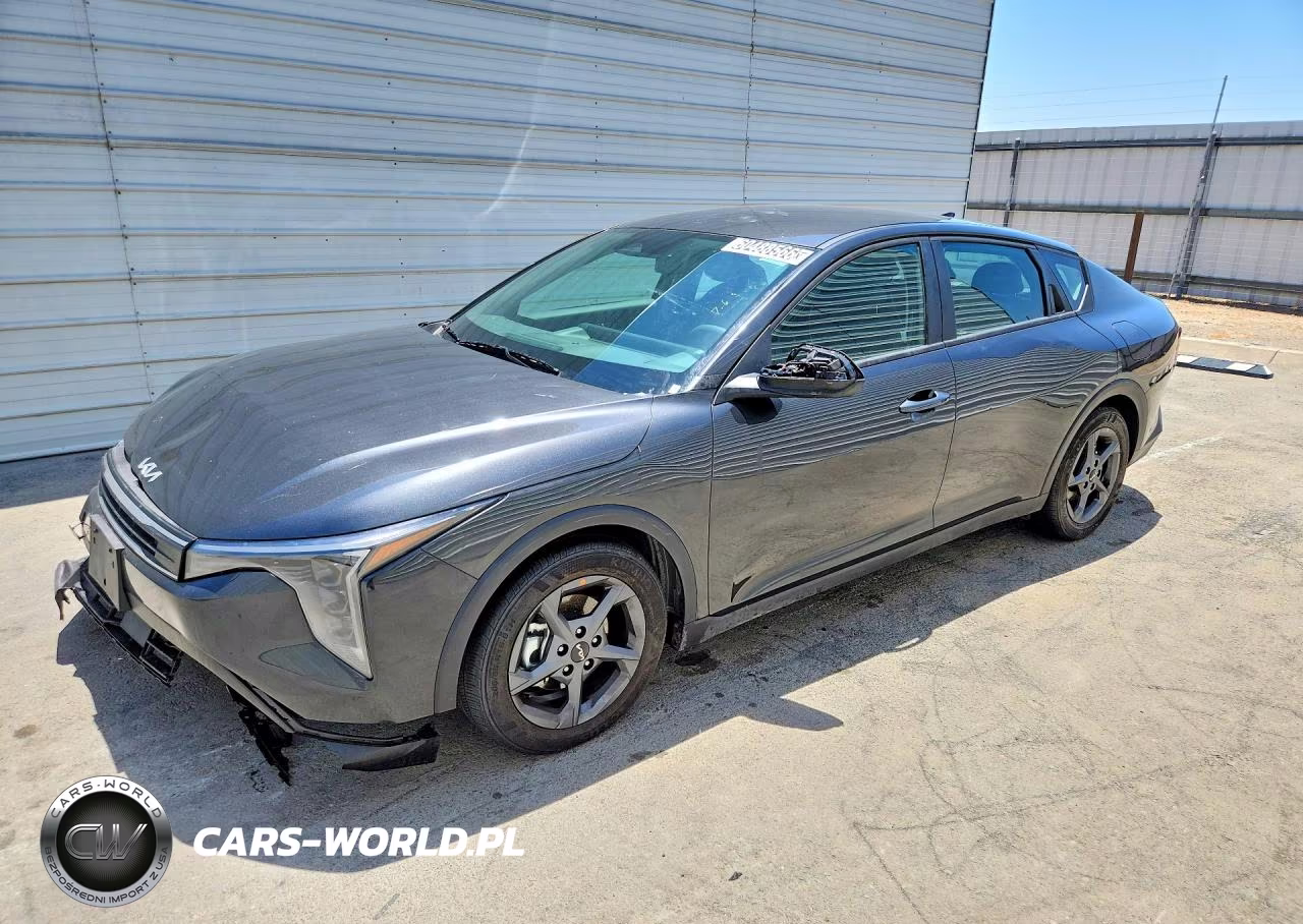 2026 Kia K4 Lxs – zdjęcie 1 z 13