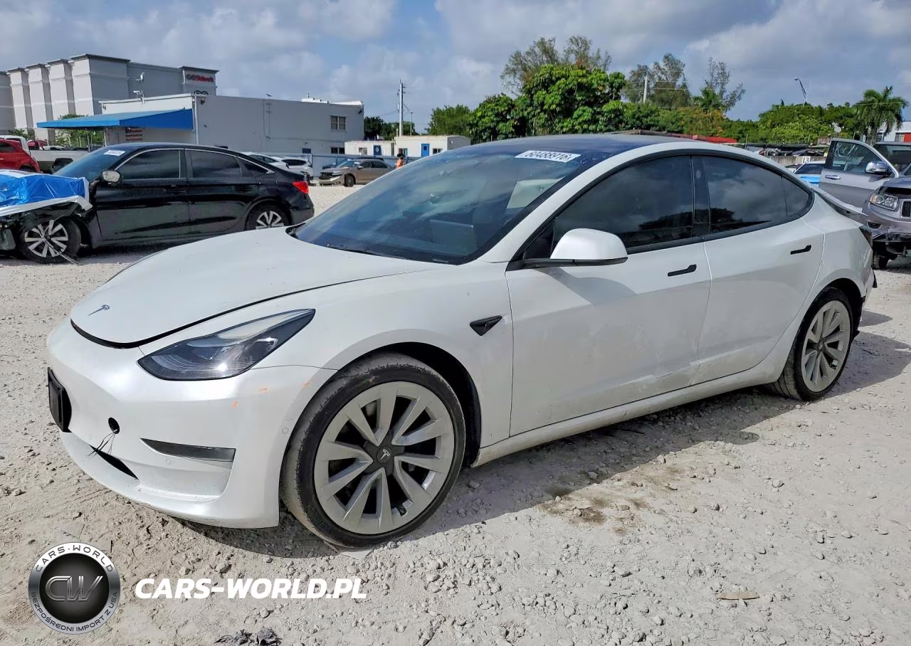 2022 Tesla Model 3 – zdjęcie 1 z 13