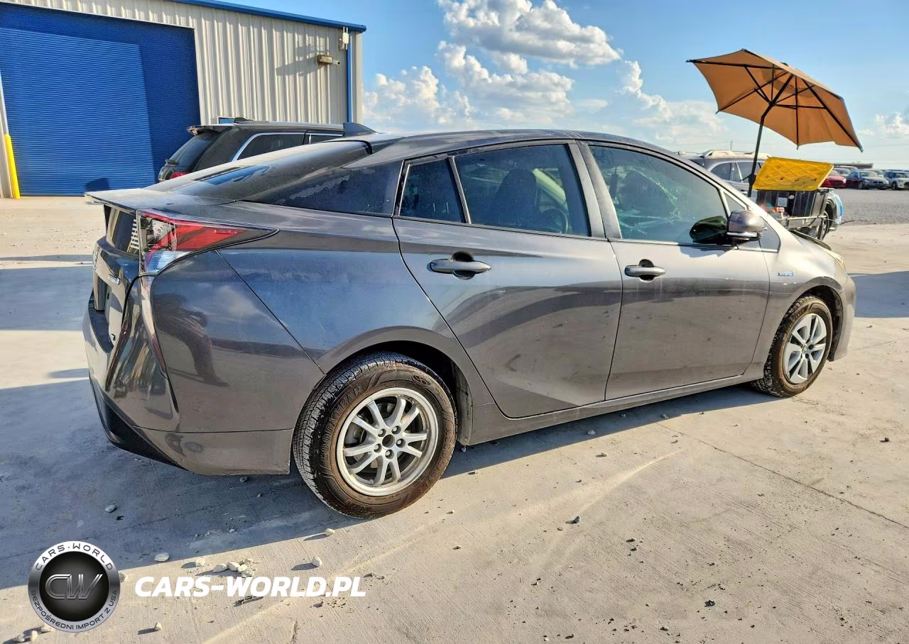 2018 Toyota Prius Two Eco VIN:JTDKARFU6J3068050 - 3