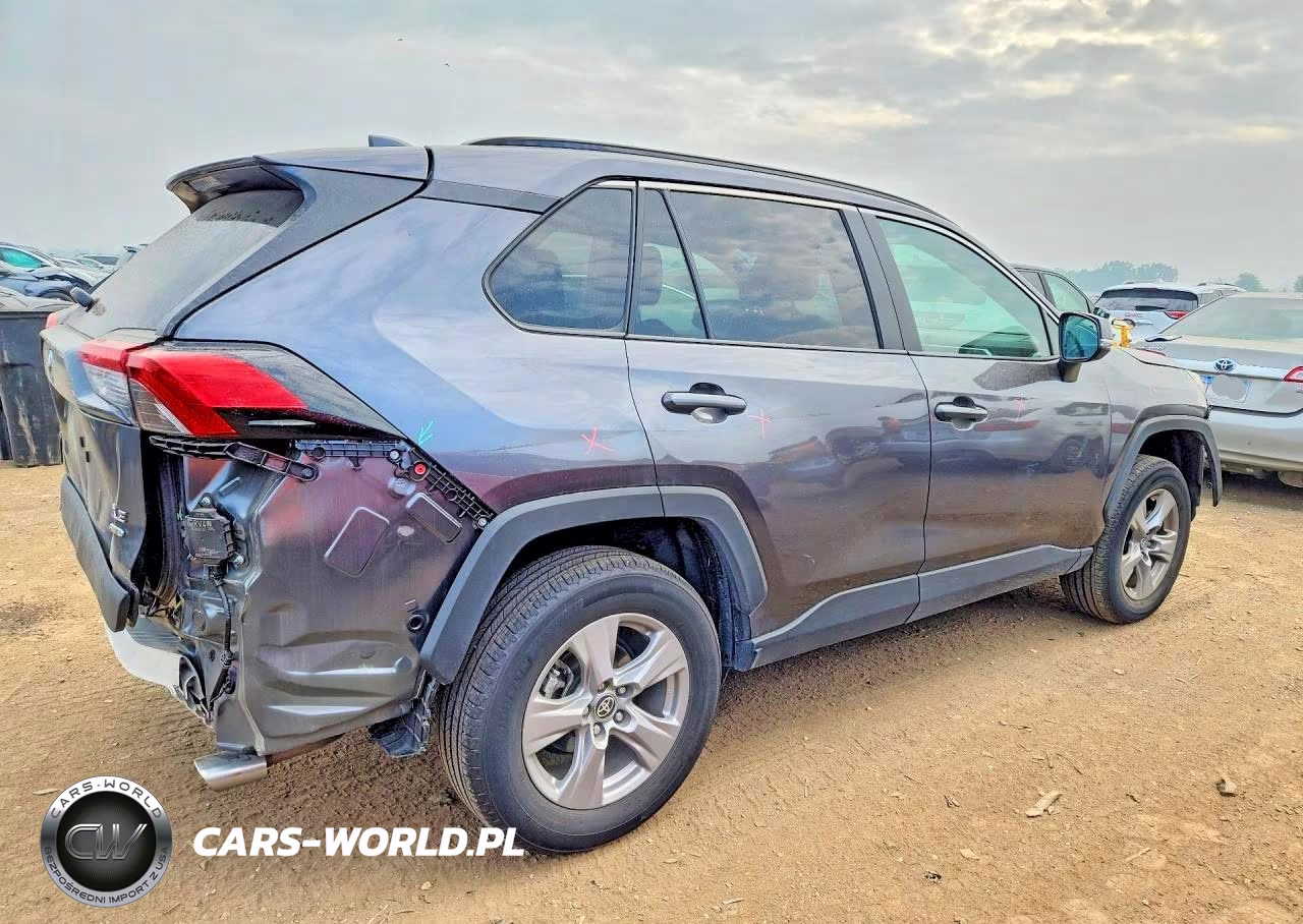 2025 Toyota Rav4 Xle VIN:2T3P1RFV5SC520911 - 3