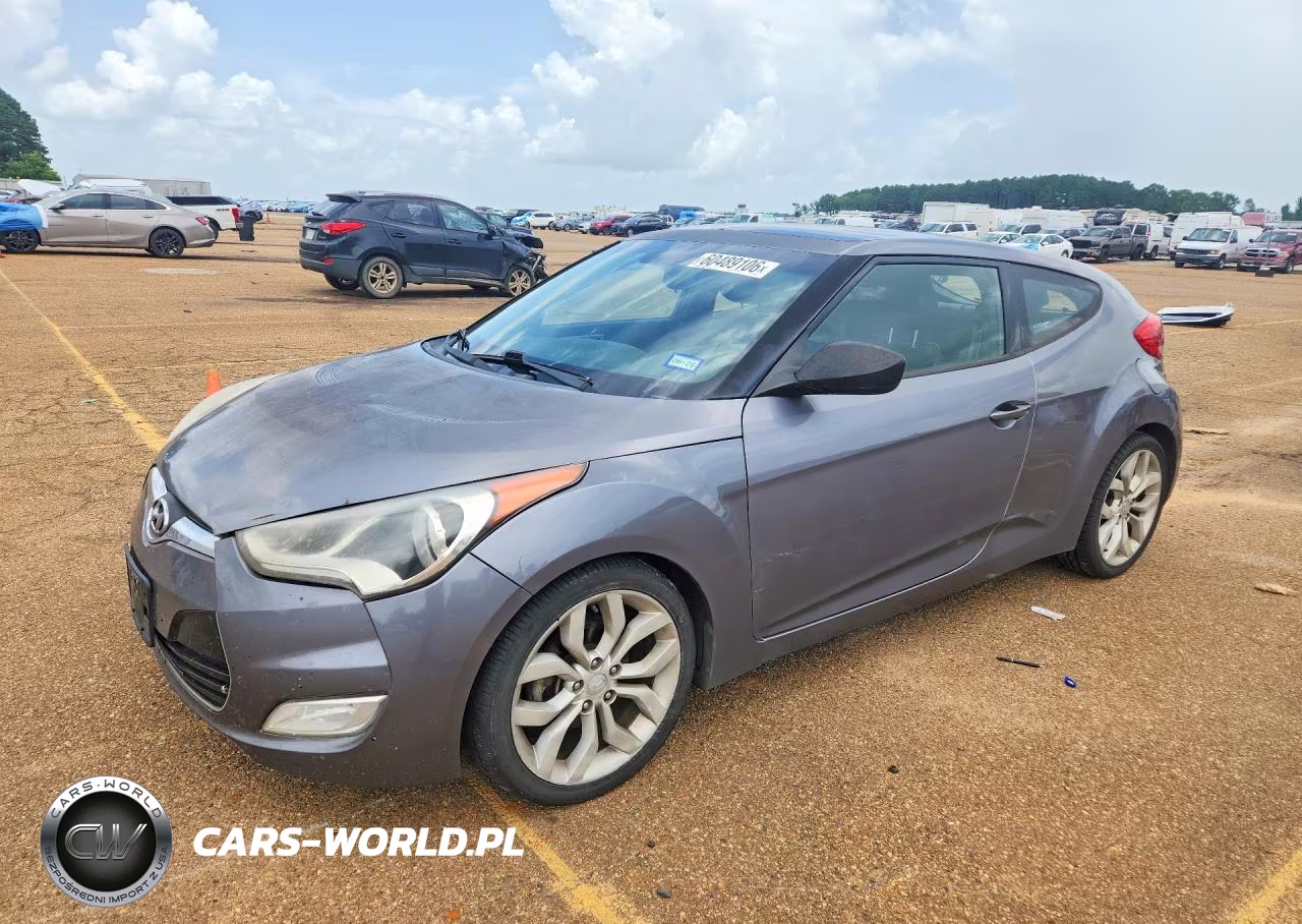 2013 Hyundai Veloster Base – zdjęcie 1 z 12