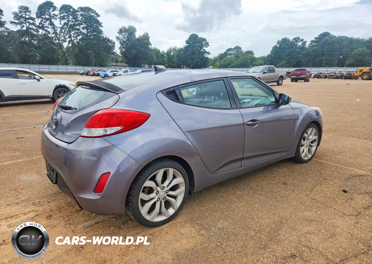 2013 Hyundai Veloster Base VIN:KMHTC6AD1DU145504 - 3