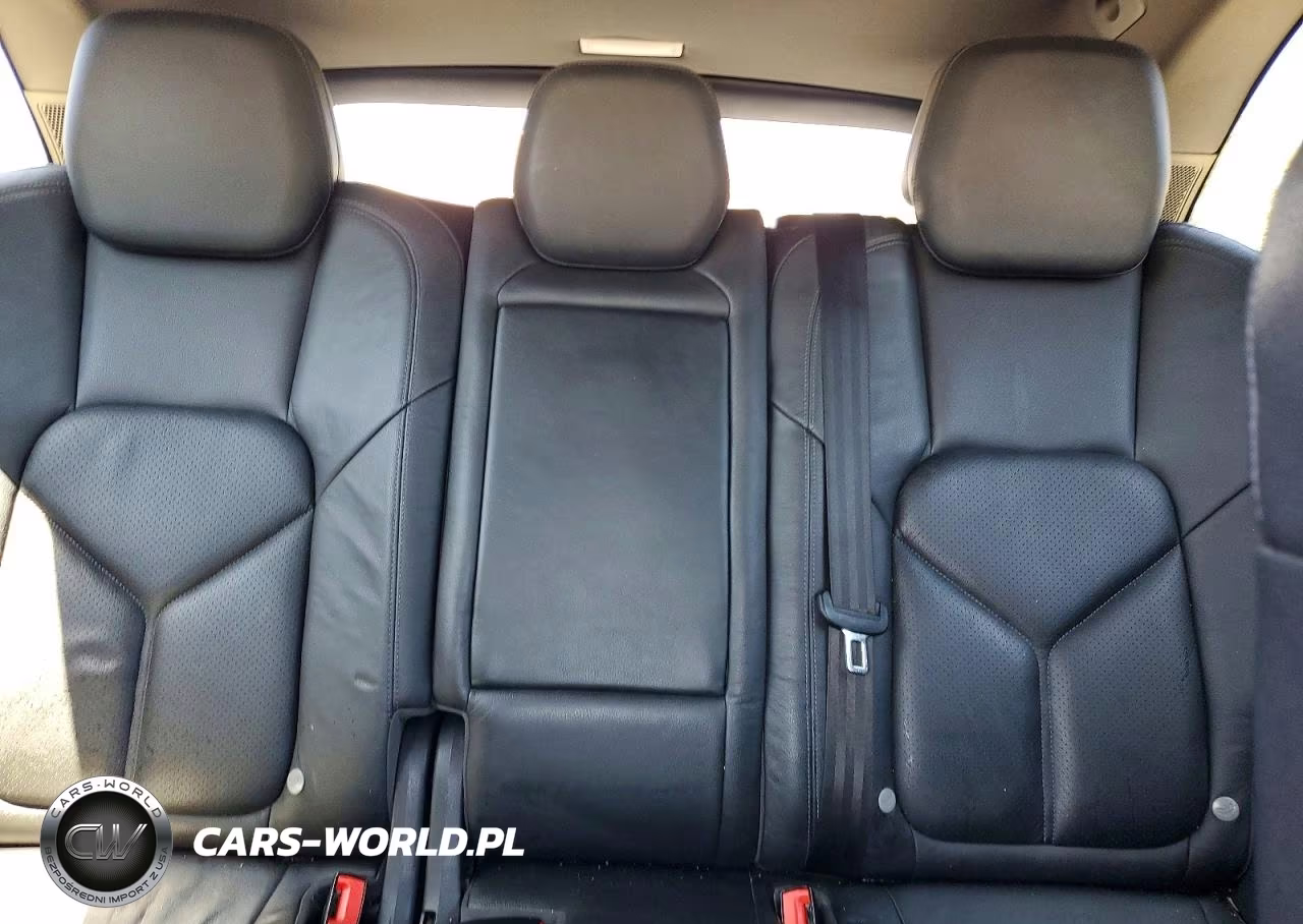 2011 Porsche Cayenne VIN:WP1AA2A22BLA09053 - 10