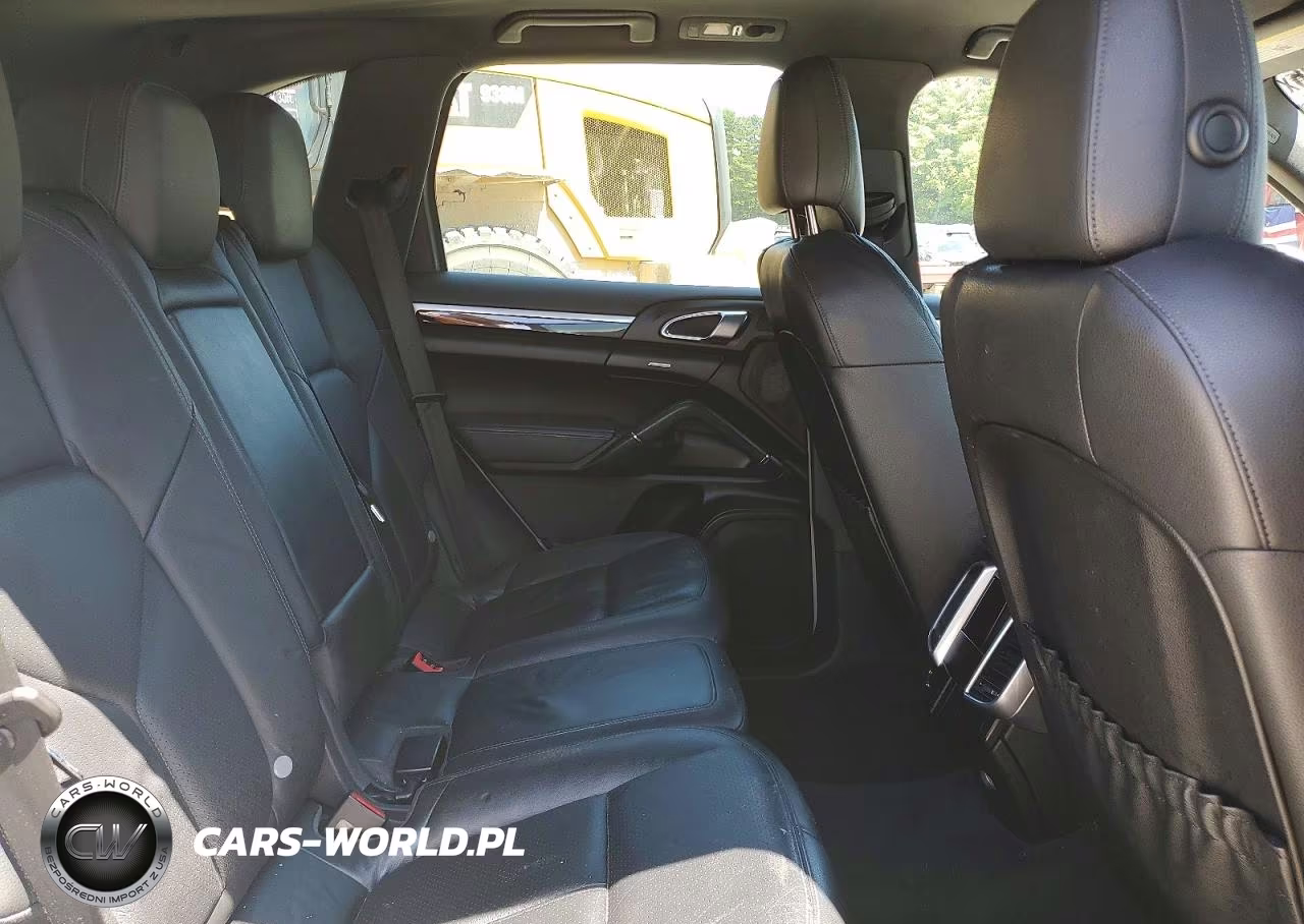 2011 Porsche Cayenne VIN:WP1AA2A22BLA09053 - 11