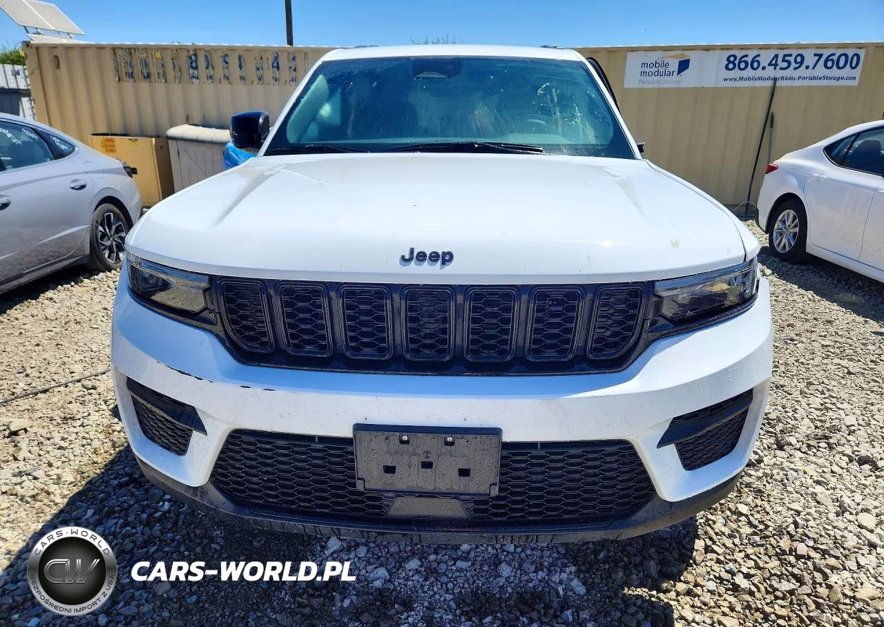 2025 Jeep Grand Cherokee Laredo VIN:1C4RJHAG8S8699493 - 5