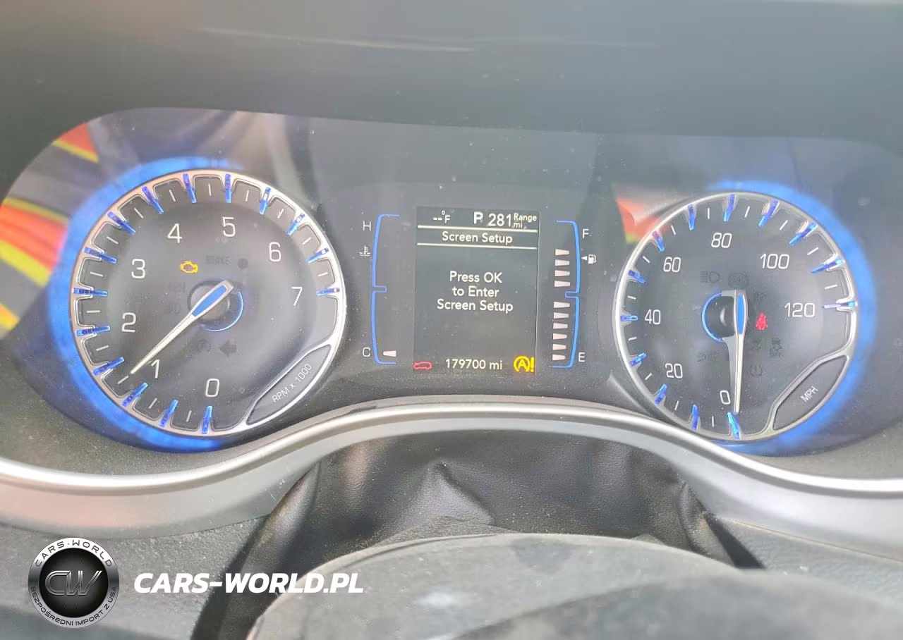 2020 Chrysler Pacifica Touring VIN:2C4RC1FG5LR192860 - 9