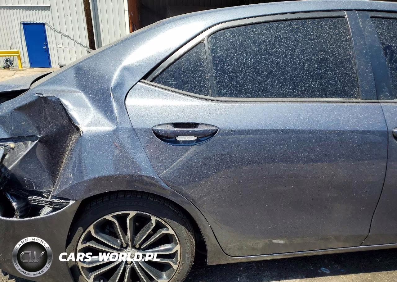 2015 Toyota Corolla S Plus VIN:5YFBURHE0FP358831 - 10