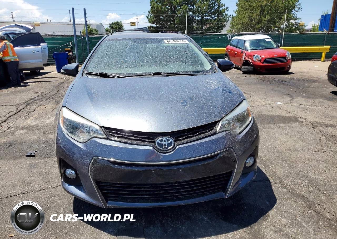 2015 Toyota Corolla S Plus VIN:5YFBURHE0FP358831 - 5