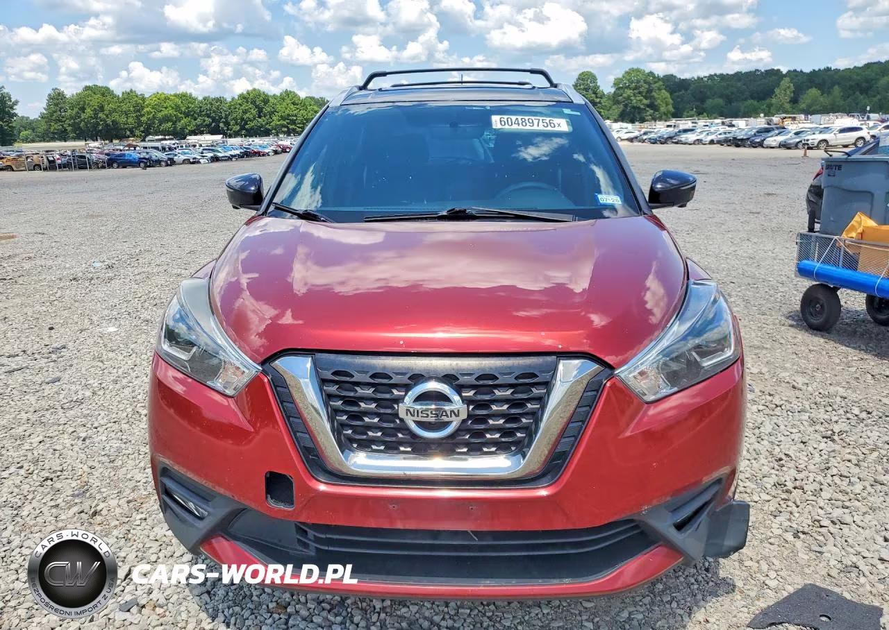 2018 Nissan Kicks Sr VIN:3N1CP5CU9JL502131 - 5