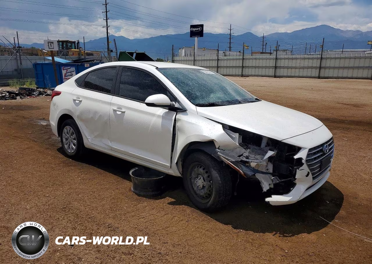 2019 Hyundai Accent Se VIN:3KPC24A32KE051937 - 4