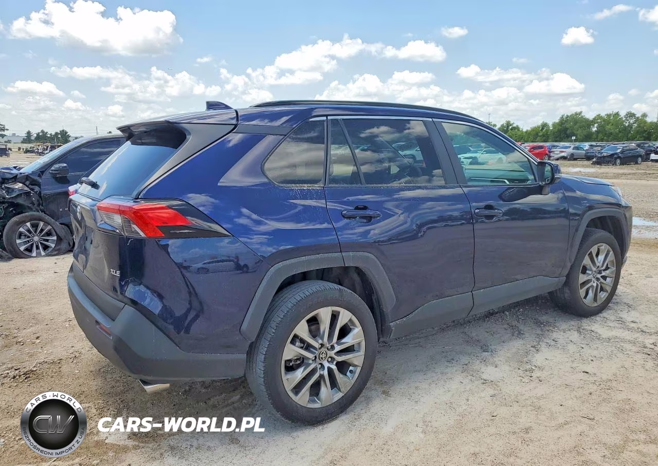 2025 Toyota Rav4 Xle Premium VIN:2T3C1RFV1SW441698 - 3