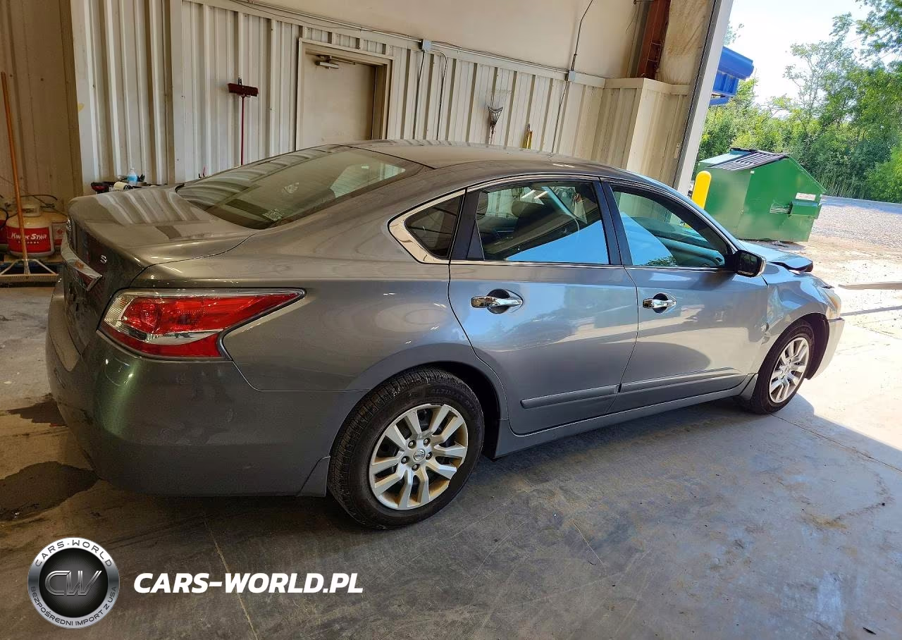 2015 Nissan Altima 2.5 S VIN:1N4AL3AP6FC496718 - 3