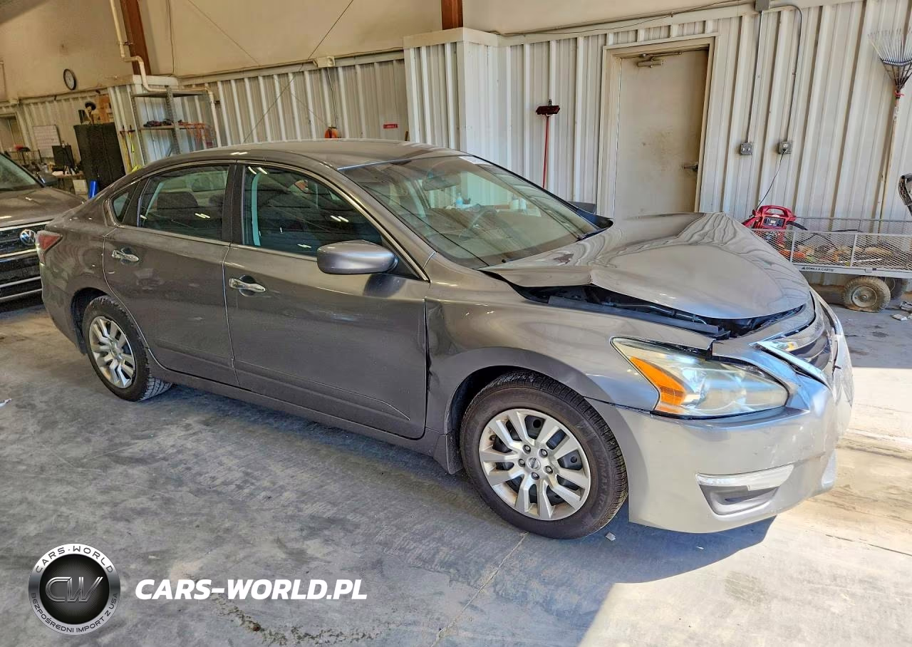 2015 Nissan Altima 2.5 S VIN:1N4AL3AP6FC496718 - 4